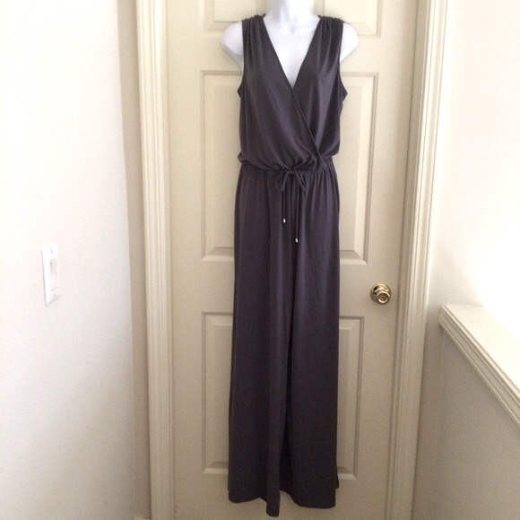 Spense Faux Wrap Wide Leg Jumpsuit. Size 12 - Picture 2 of 5